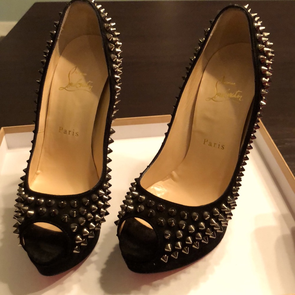 GREAT CONDITION! Christian Louboutin Palais Royal